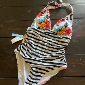 NWT Cupshe floral striped one piece swimsuit